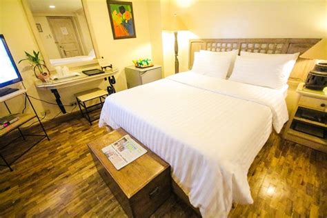 roxas presidents inn|Rooms available at Roxas President's Inn .